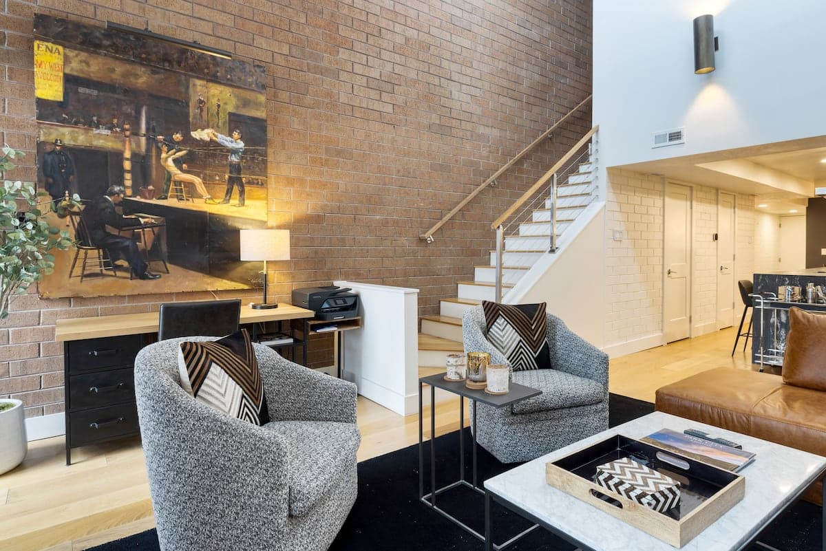 Parkside Condo - Image 2