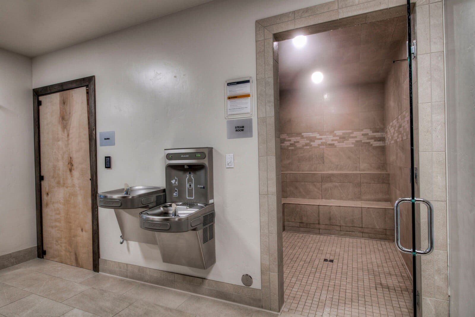 Lavish Condo - Image 35