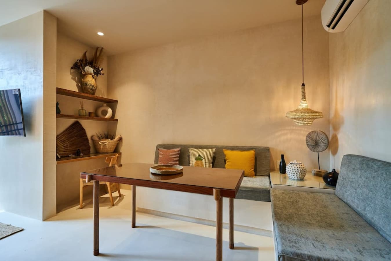 Aflora Residence 208 - Image 2