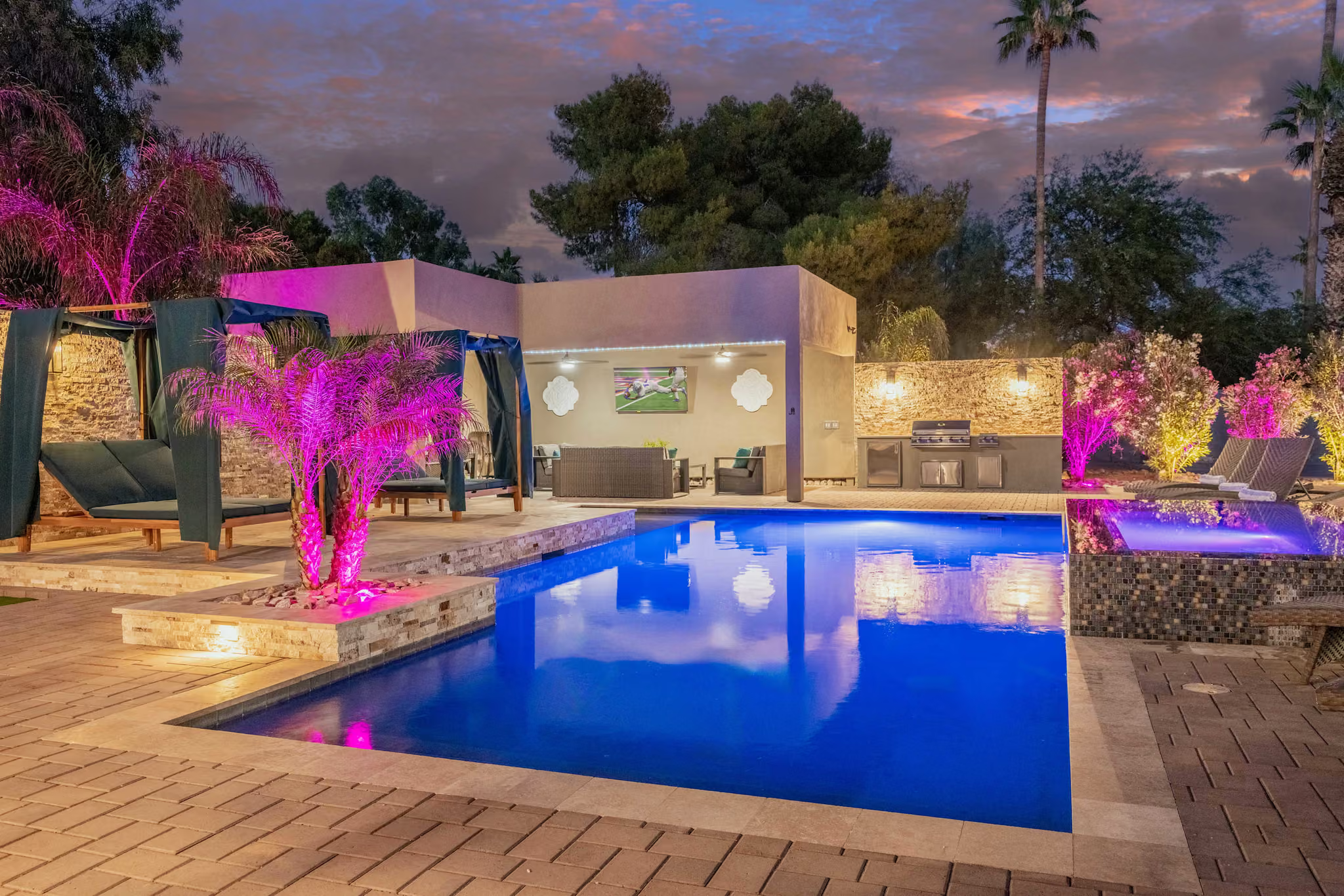 Residence on Cactus - Image 1