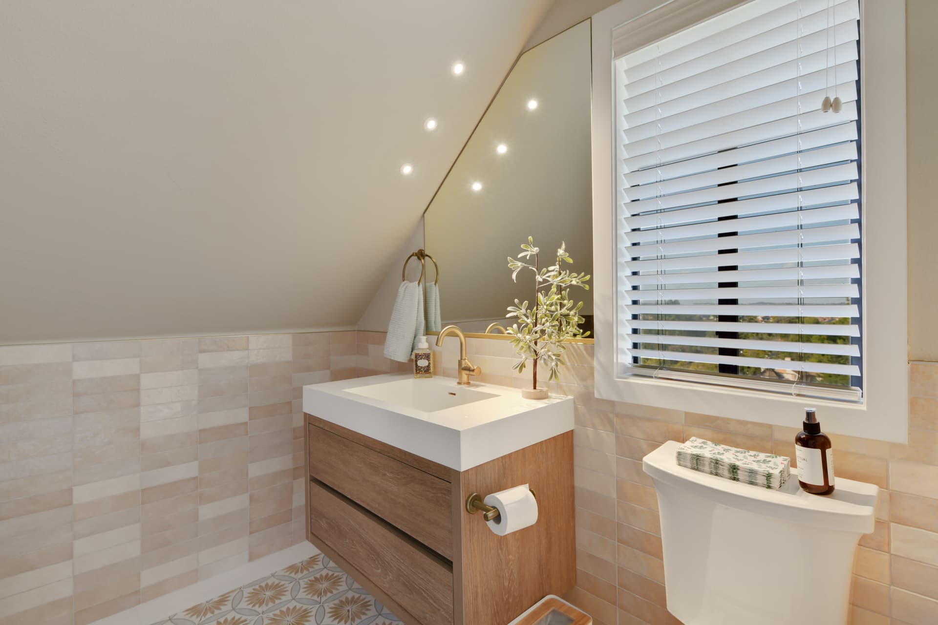 Laguna Hills Estate - Image 30