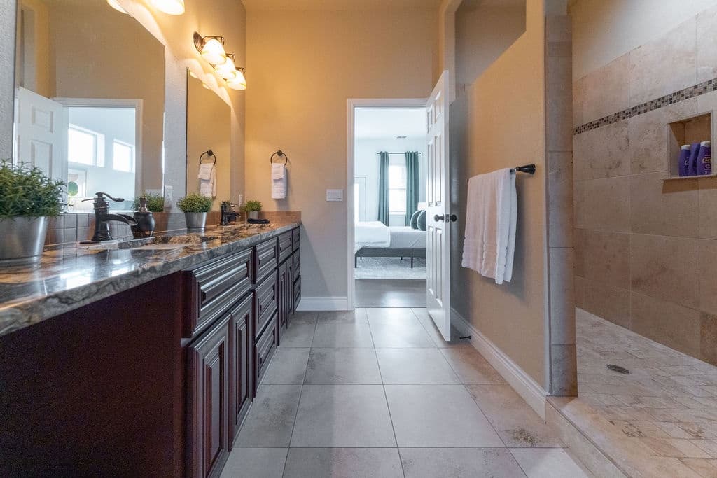 Taking in the View House - Image 21