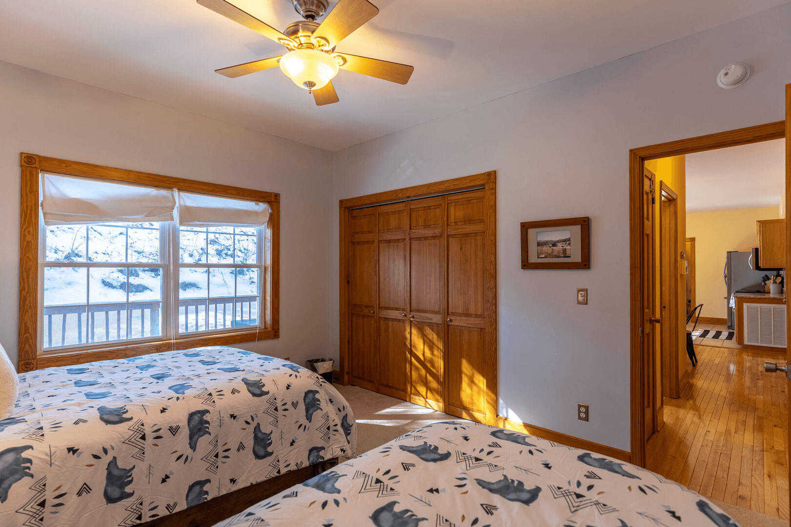 Lazy Bear Inn - Image 11