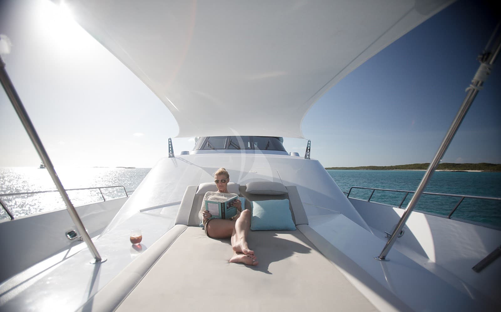 Unbridled Yacht - Image 17