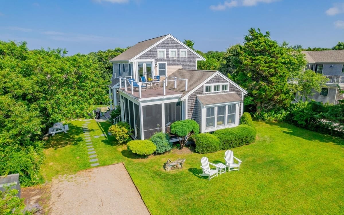 Bay Break - Image 1