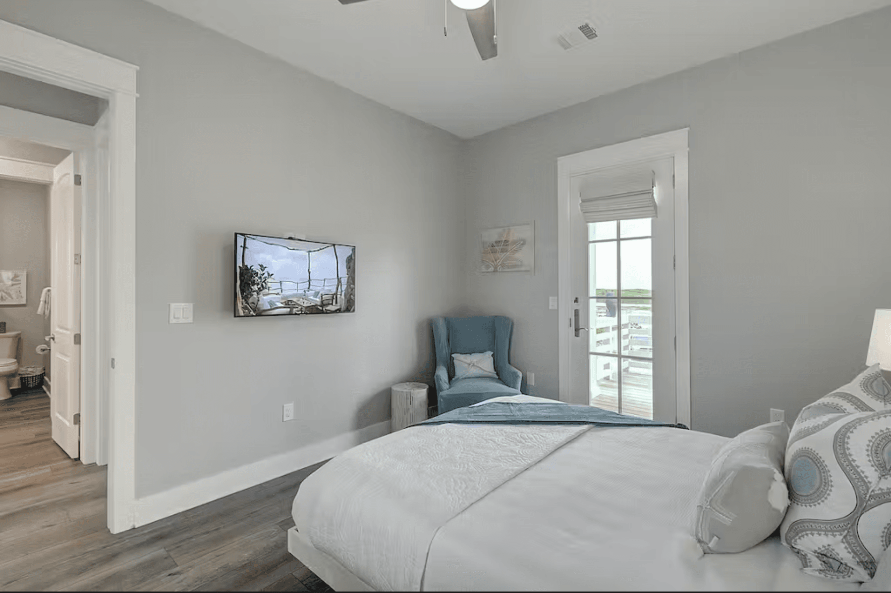 Coastal Happy Ours - Image 24