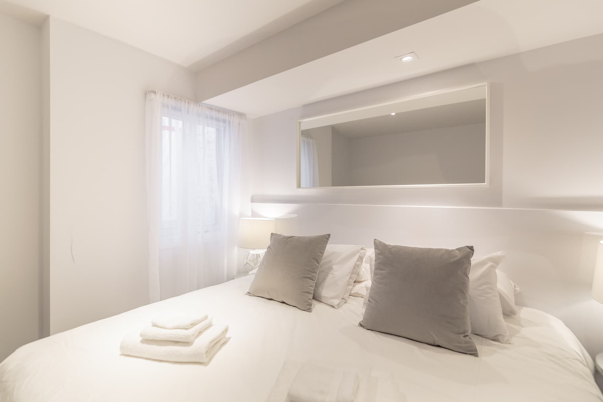 Lincoln Home - Image 40