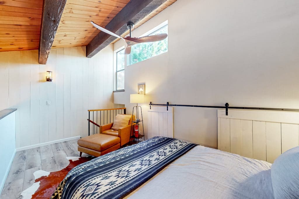 Modern Lake Tahoe Sanctuary - Image 9