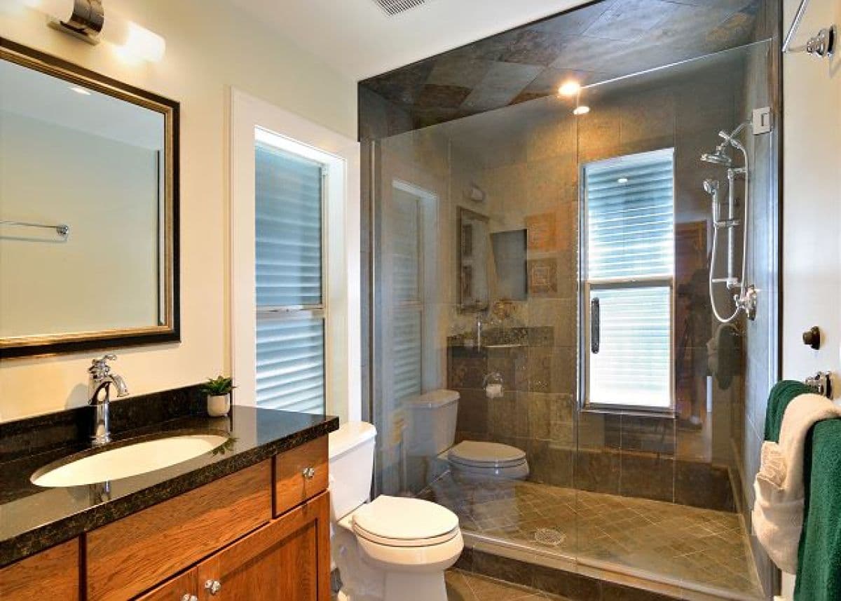 Island Chic - Image 6