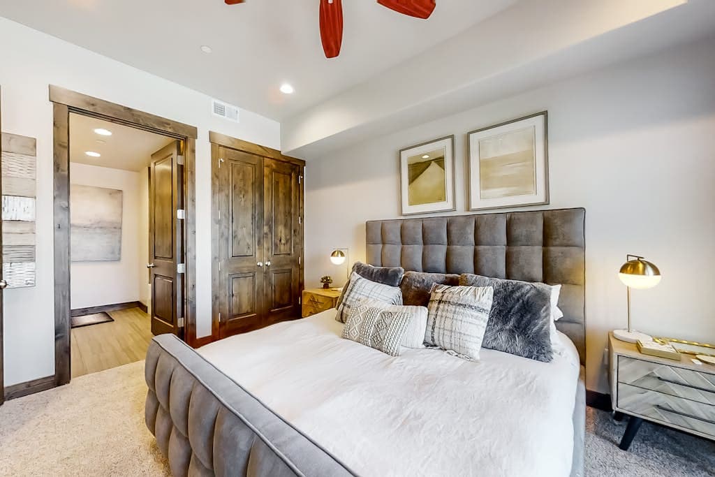 Residence at Canyons Cabriolet Lift - Image 7