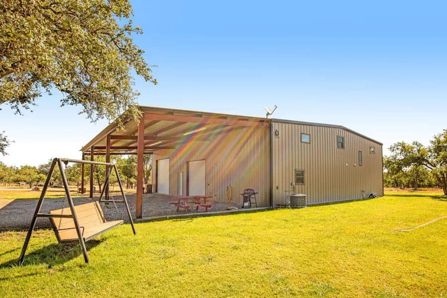 The Escape at Hilltop - Image 5