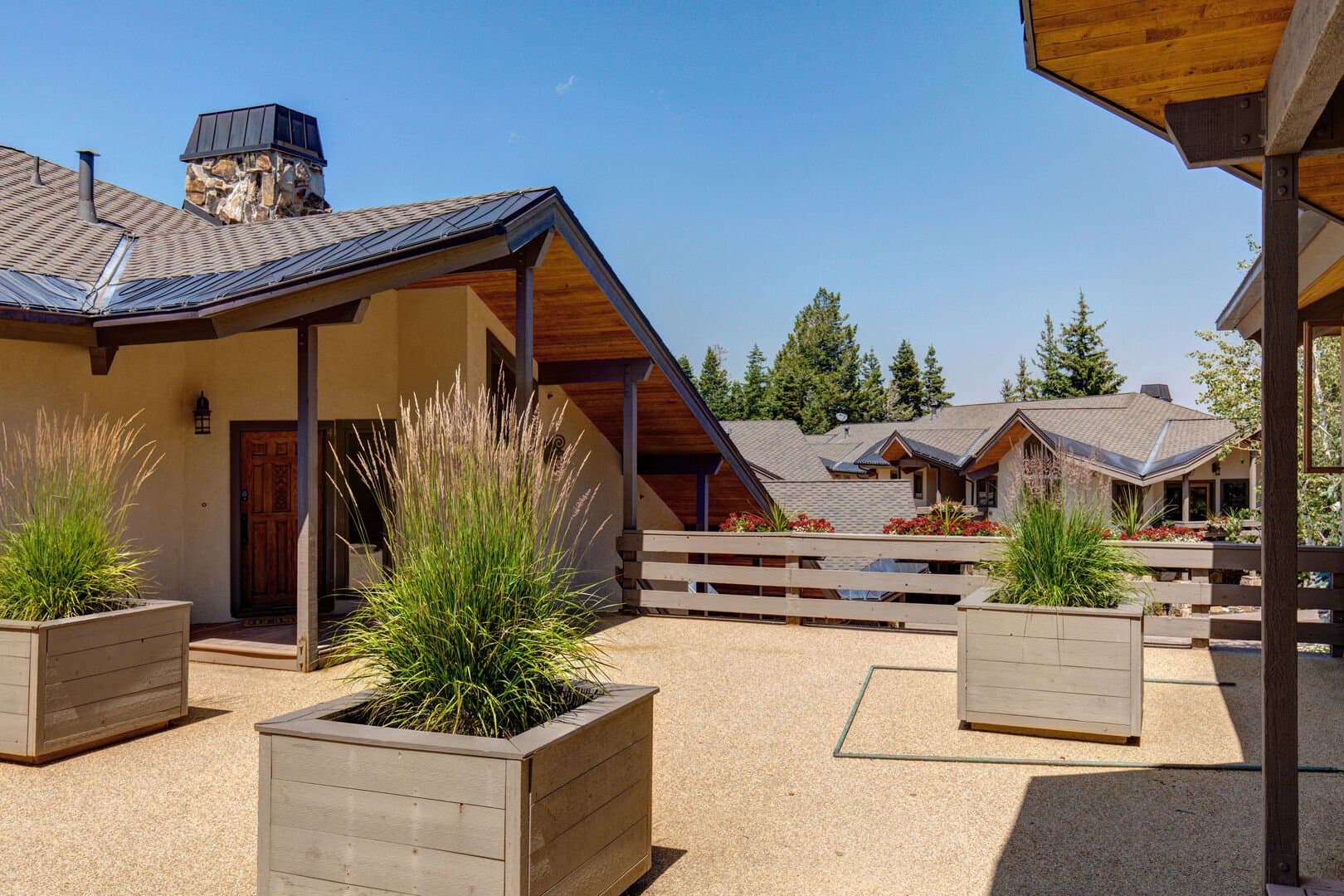 Ontario Lodge - Image 48