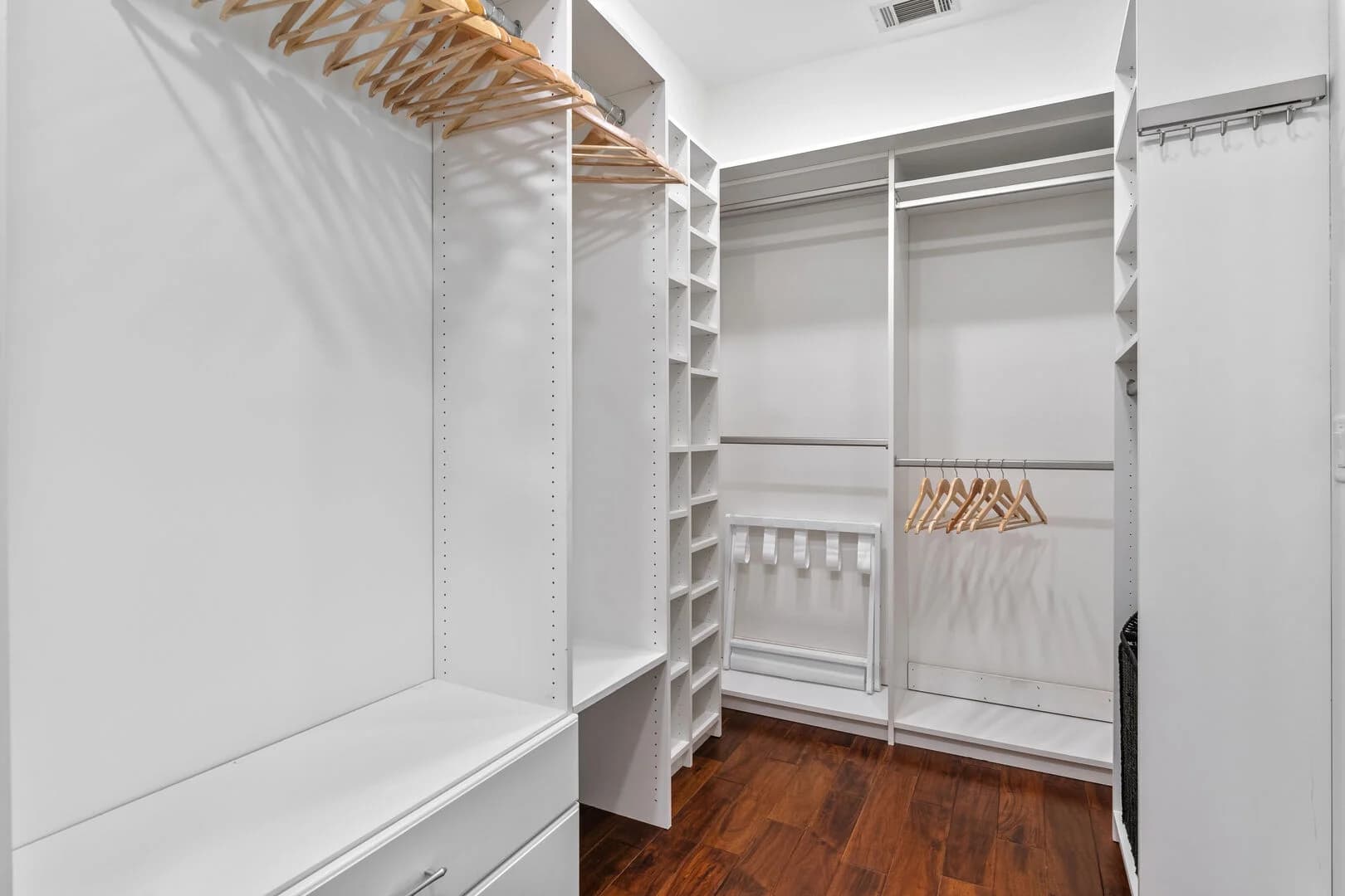 Heritage House - Image 23