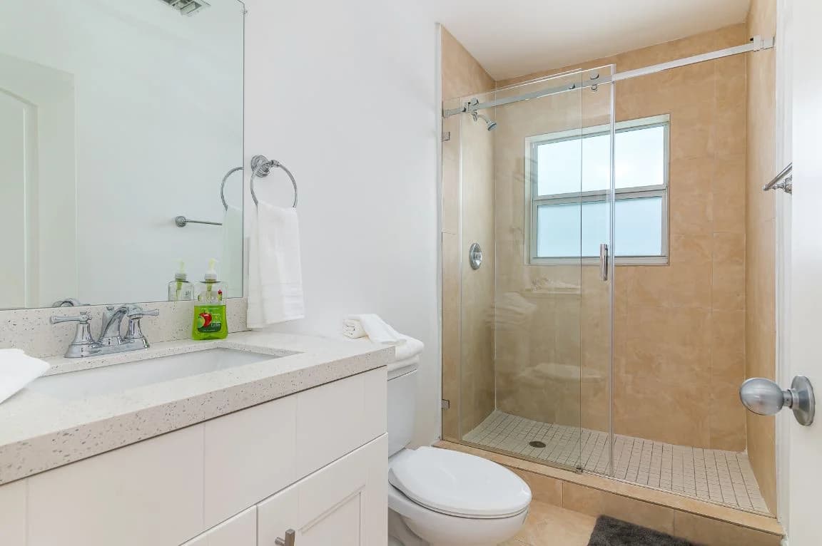 Chapel Hill House - Image 25