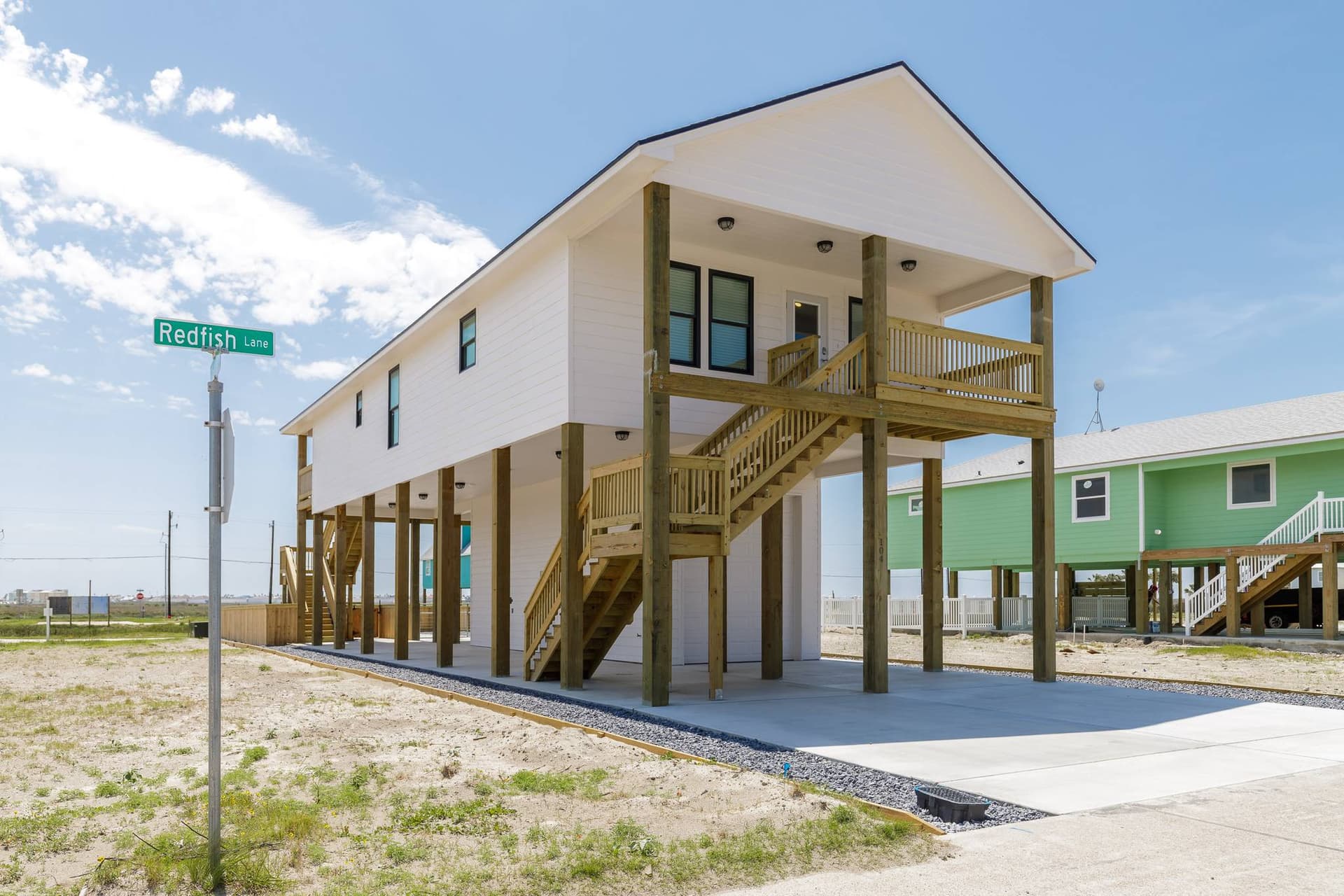 Skiff House - Image 44