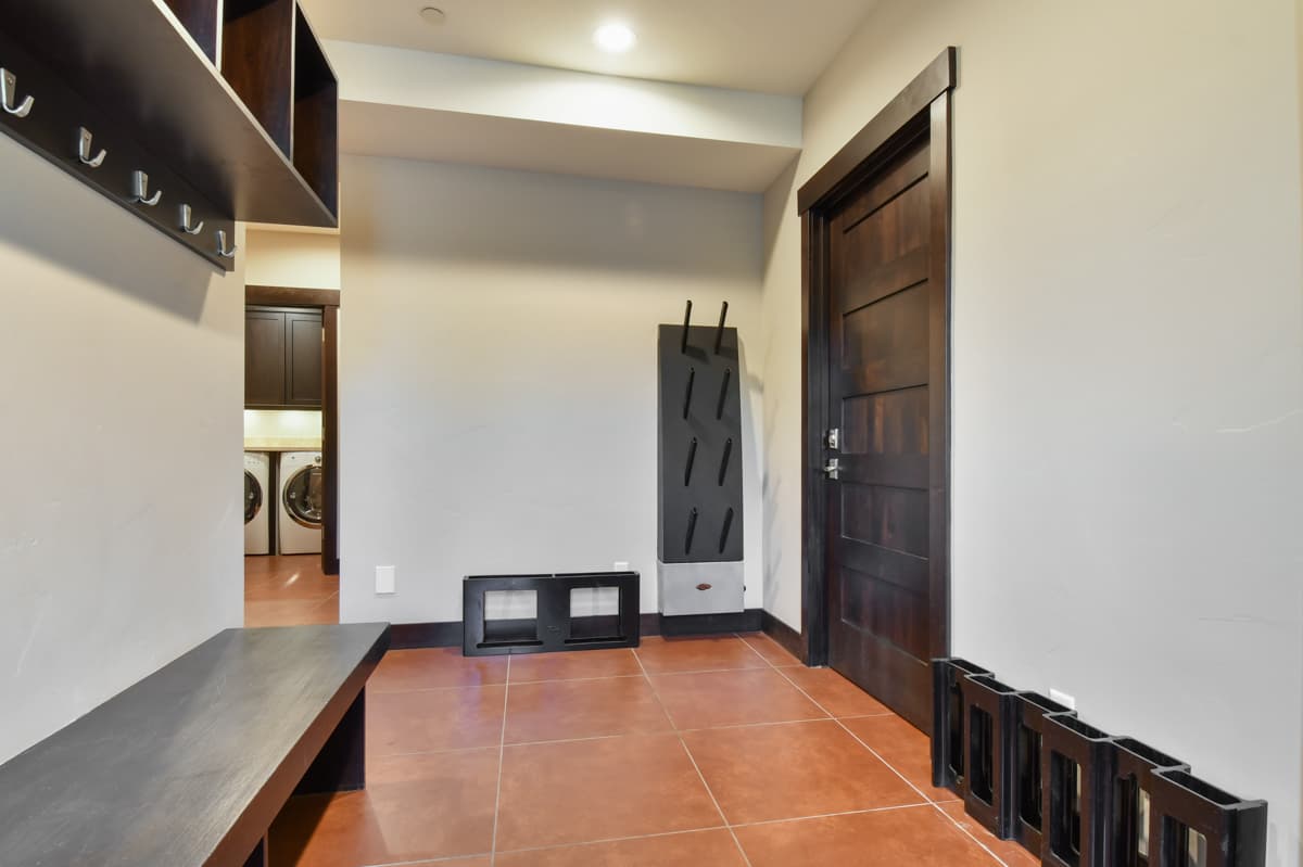 Empire Villa - Image 44