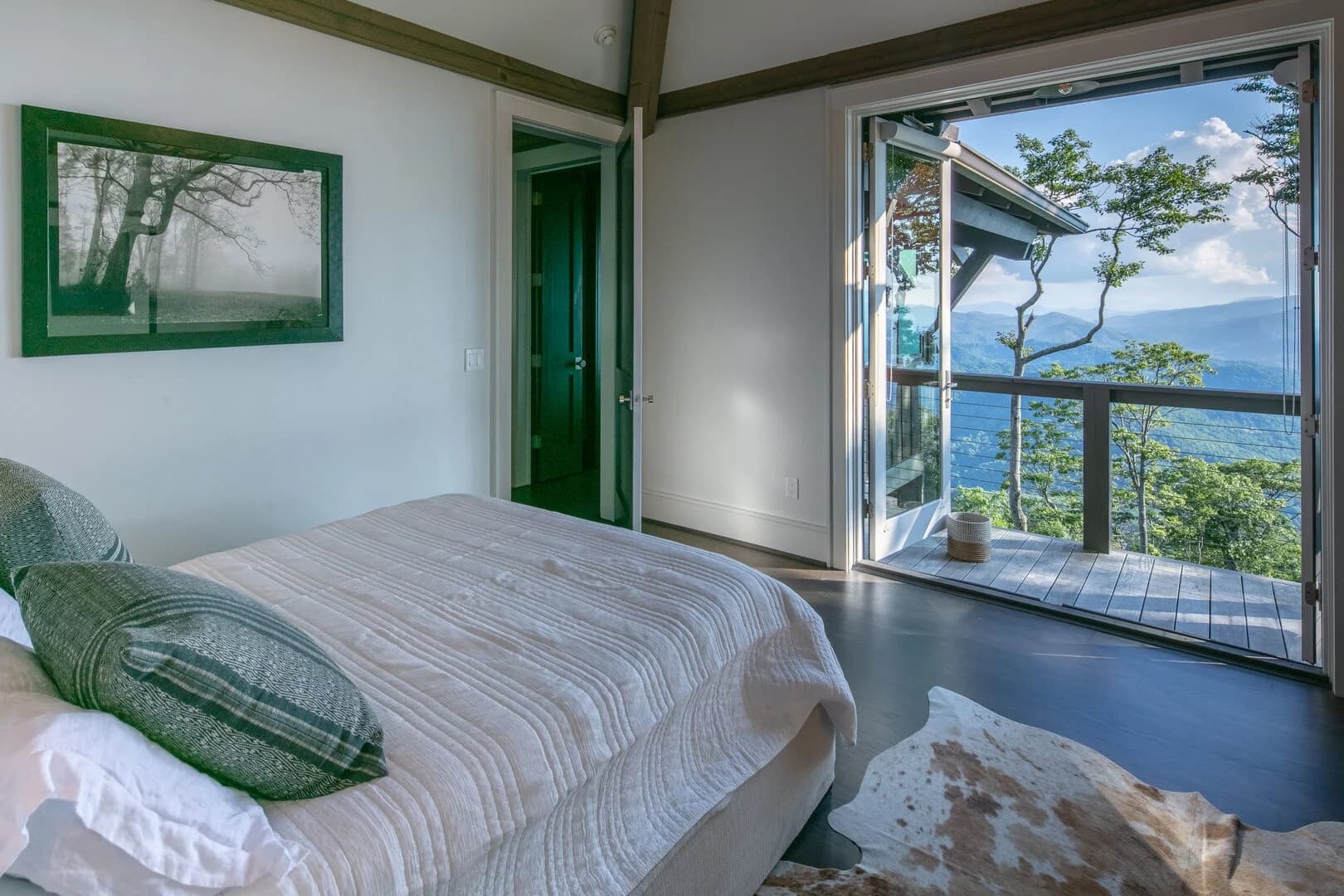 Outside Inn Place - Image 26