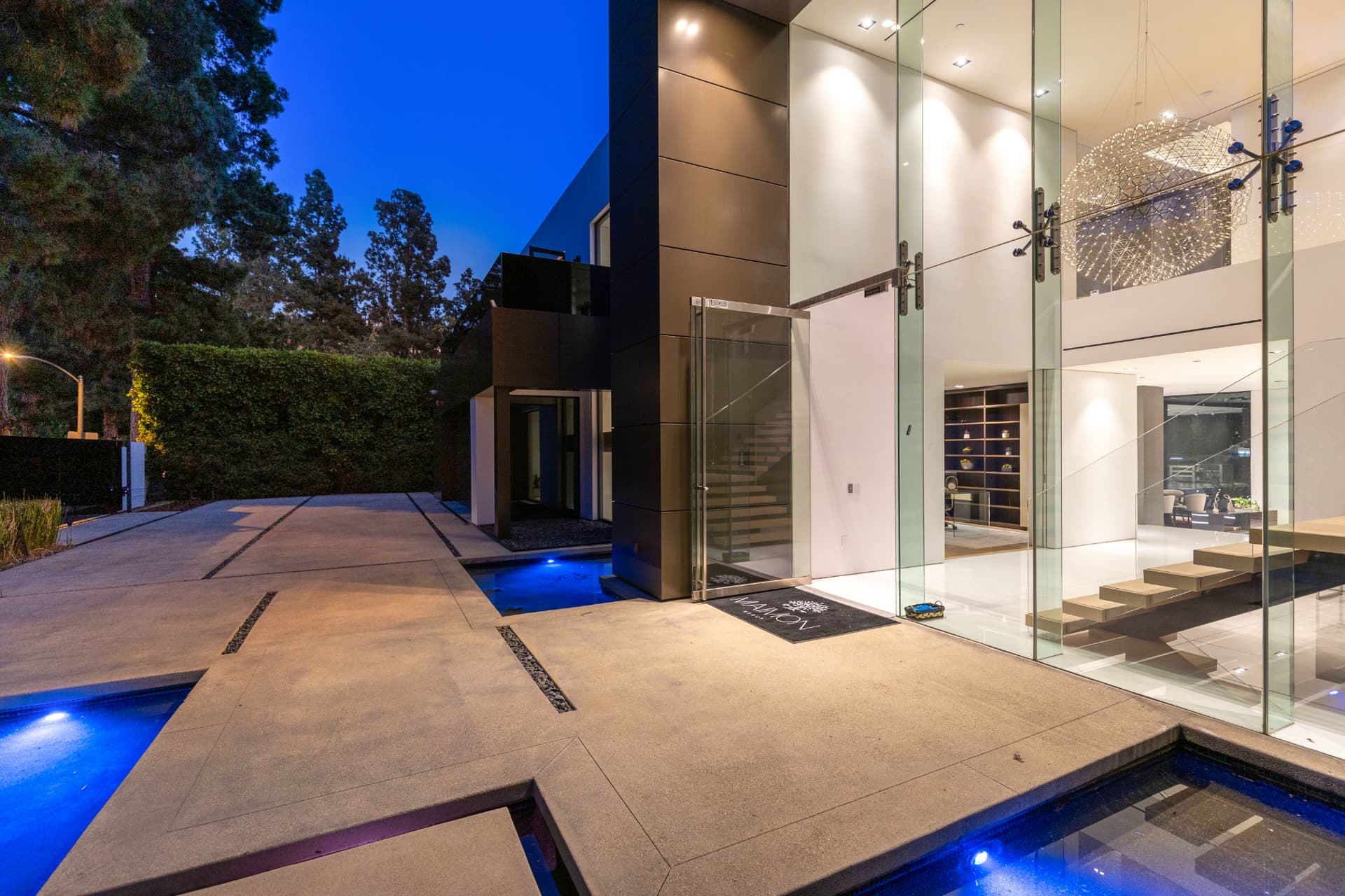 Lago Vista Modern - Image 53