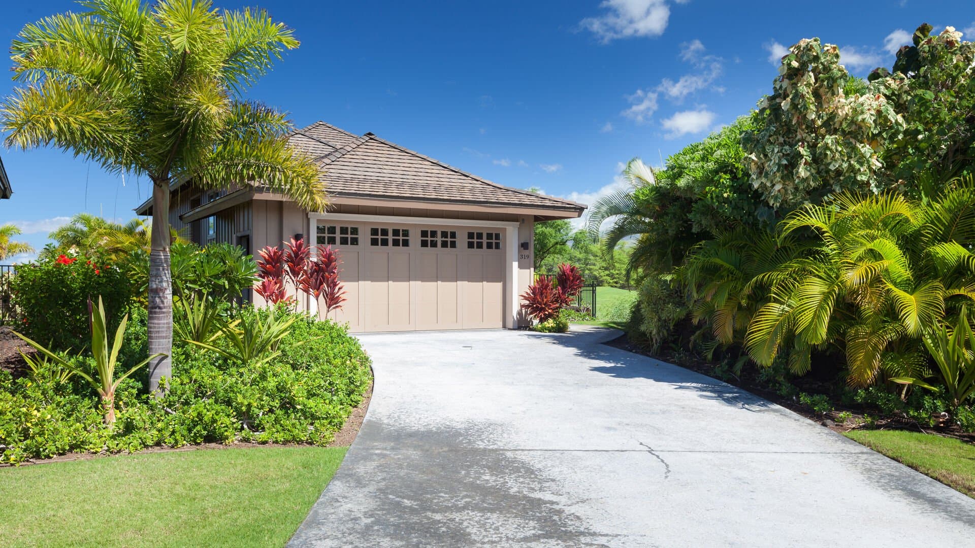 Sea Glass House - Image 34