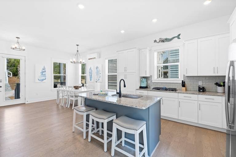 Charming Blue Haven - Image 5