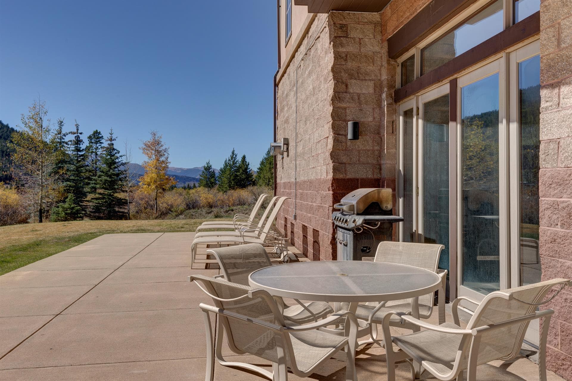 Misty Mountain House - Image 25