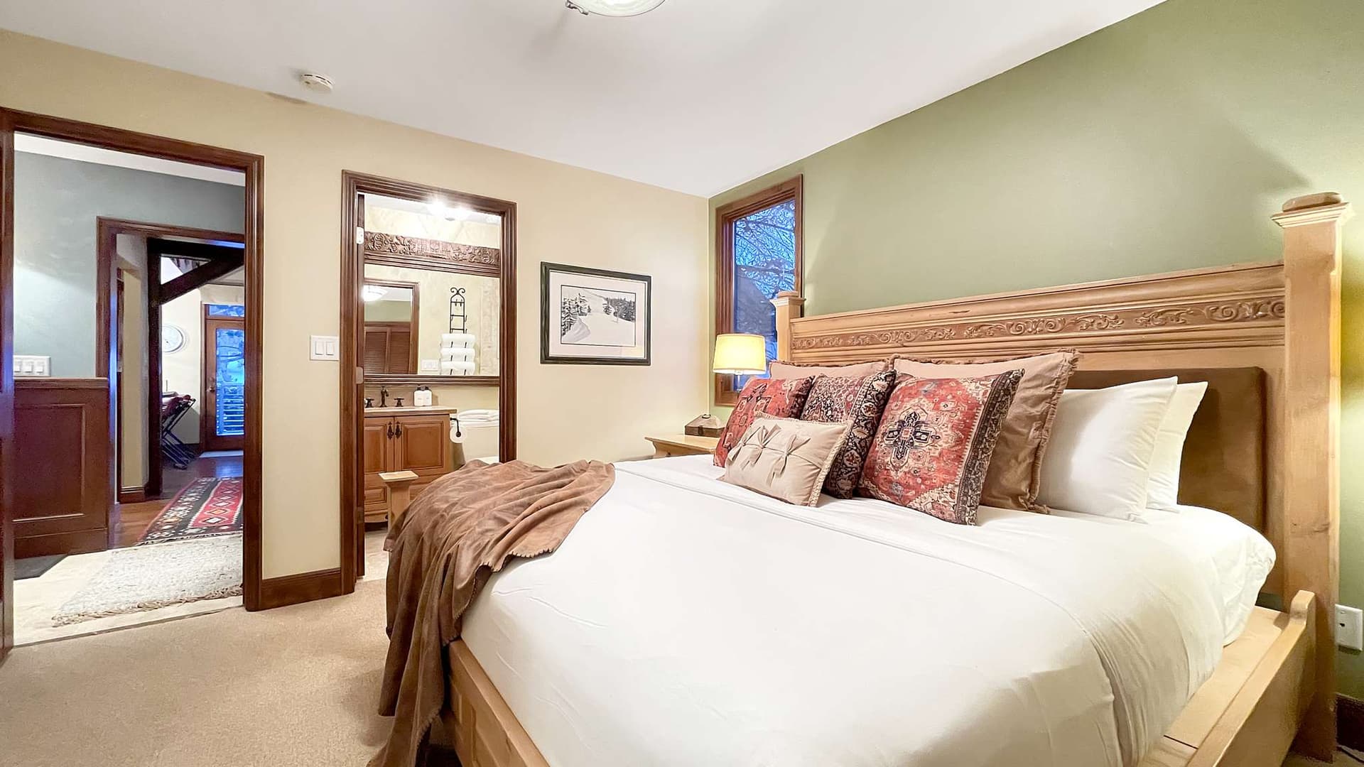 Whispering Waters Chalet - Image 12