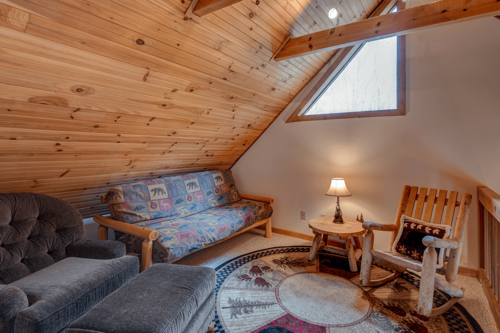 Cozy Bear Cabin - Image 23