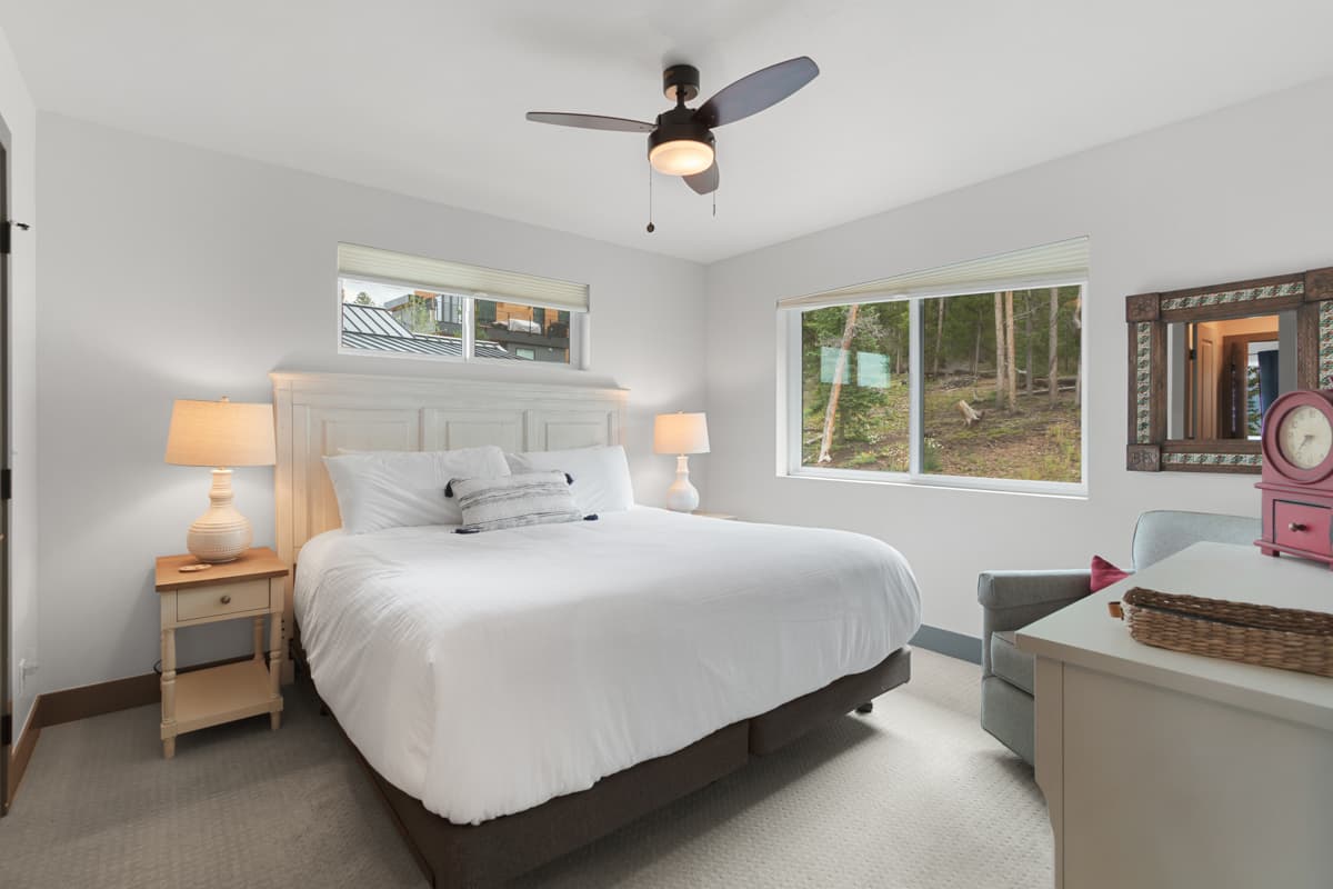 Mountain Vista Retreat - Image 18