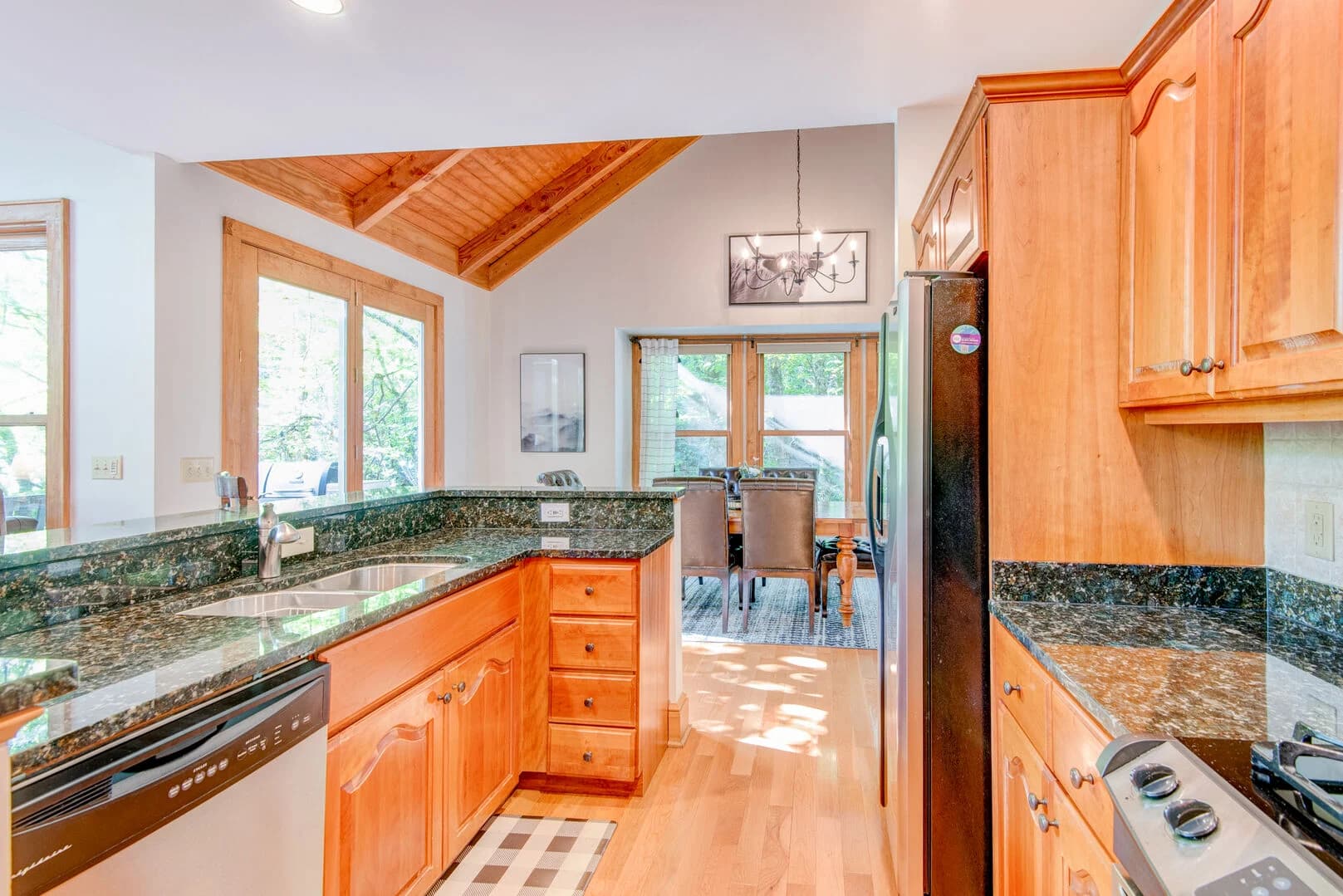 Tree House at Echota - Image 13