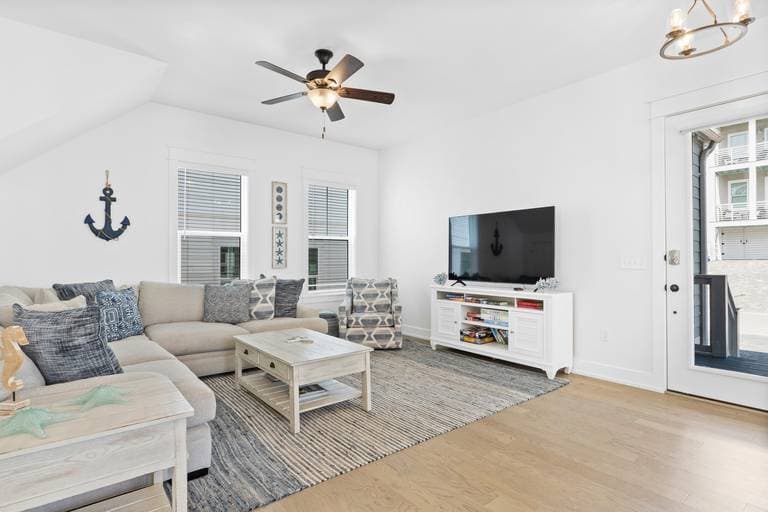 Charming Blue Haven - Image 4