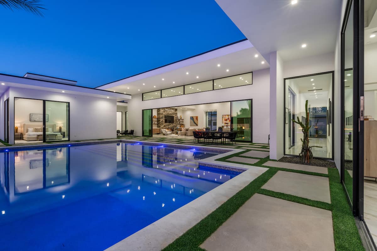 Bravo Villa #13 - Image 53