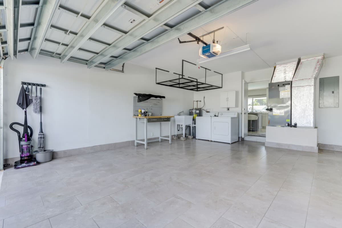 Northeast House - Image 23