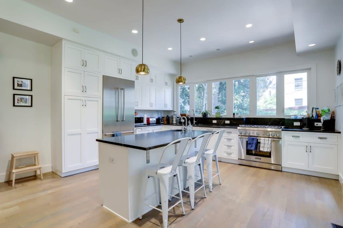 Grand Victorian House - Image 3