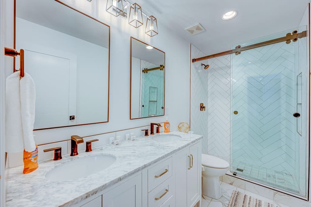 Home at the End of the Rainbow - Image 17