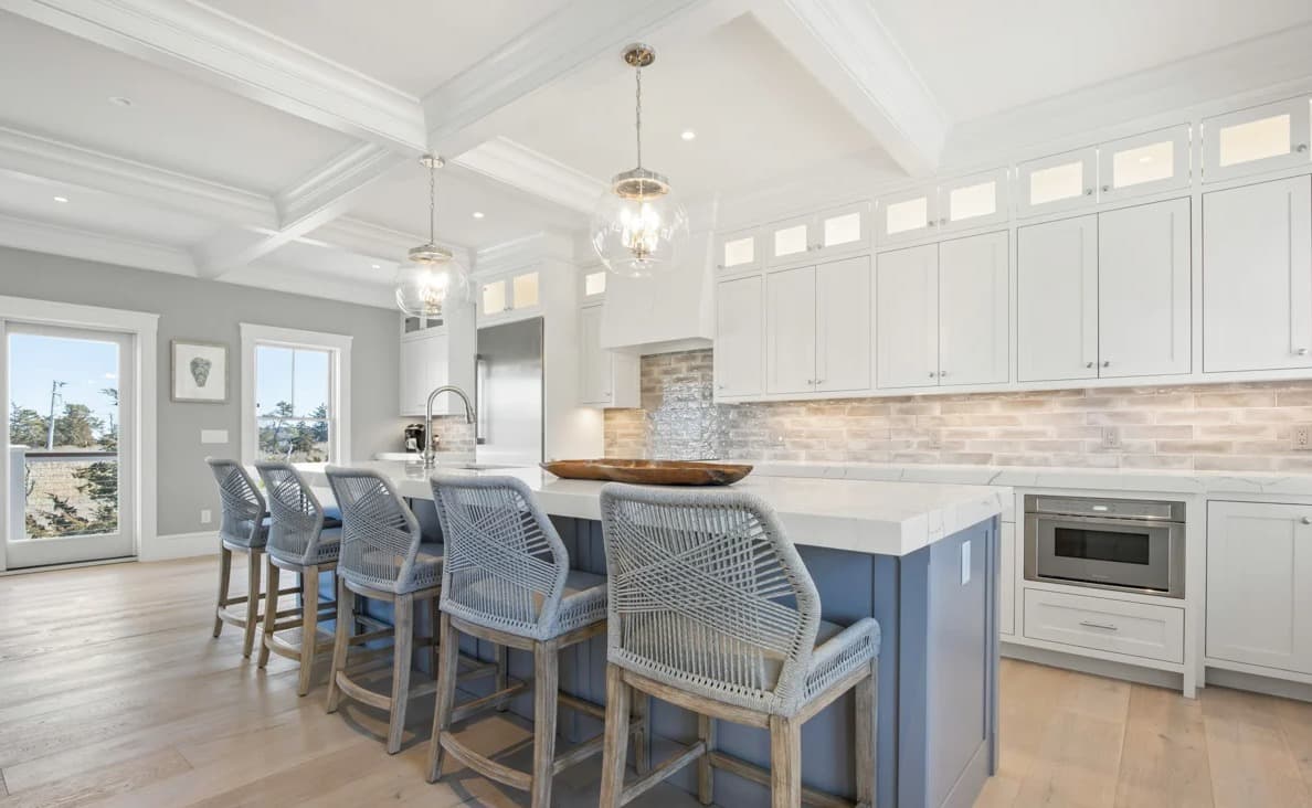 Strong Island Manse - Image 5
