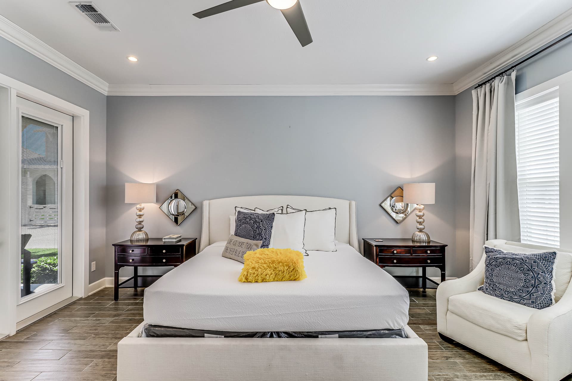 Blue Sea Gate Residence - Image 12