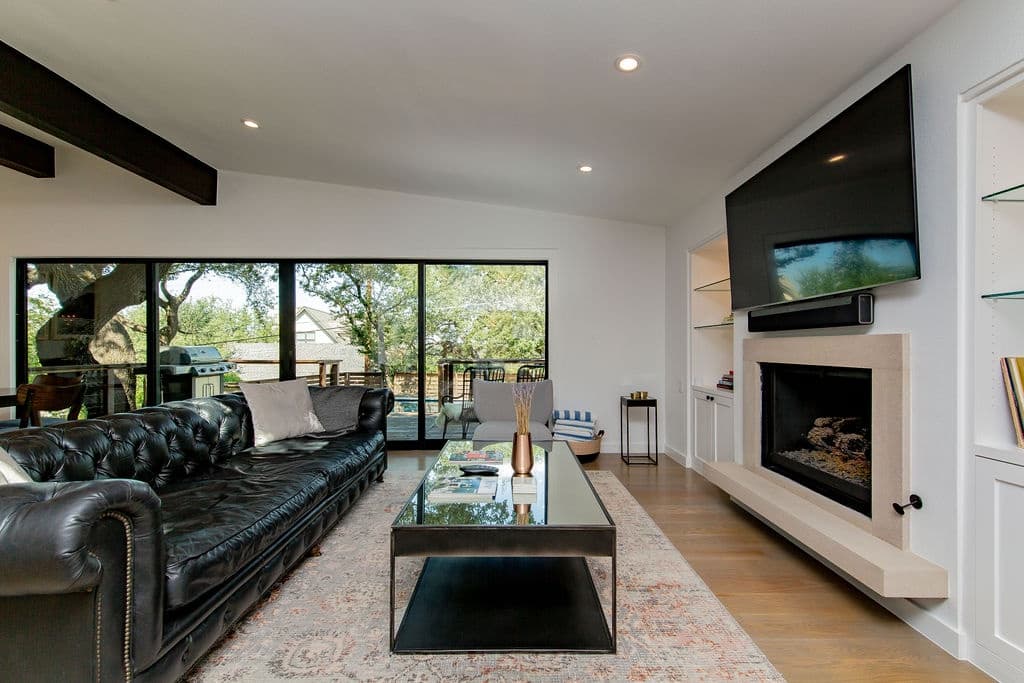 Westlake Hills Designer House - Image 4