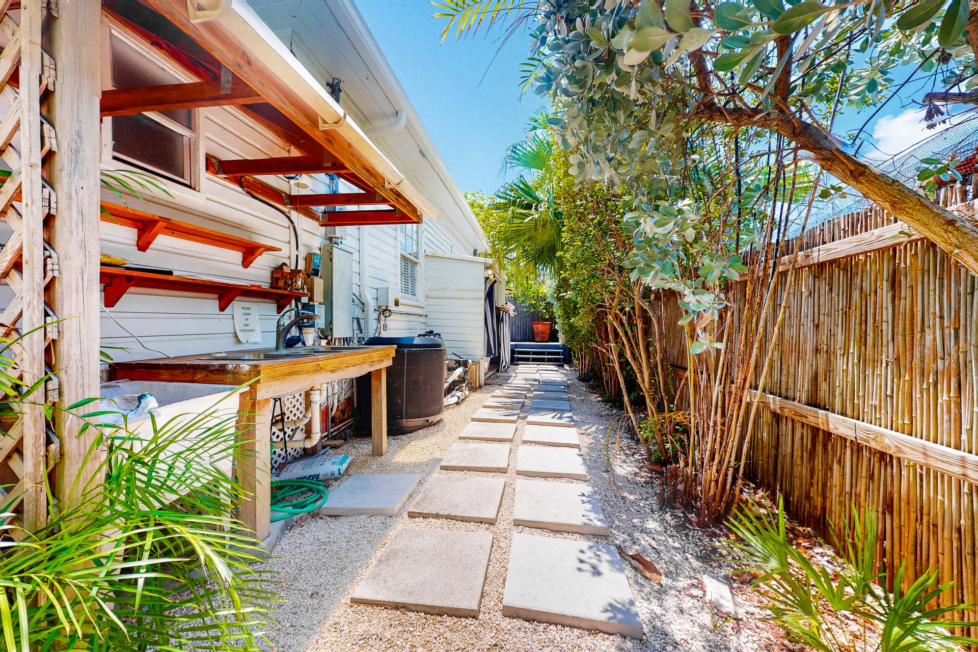 Papa's Hideaway - Image 49