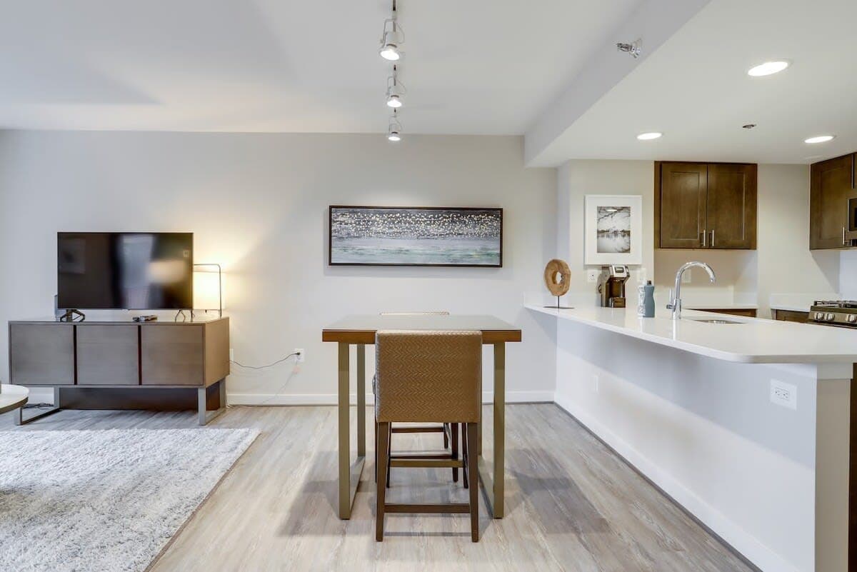 Phoenix Residence - Image 10