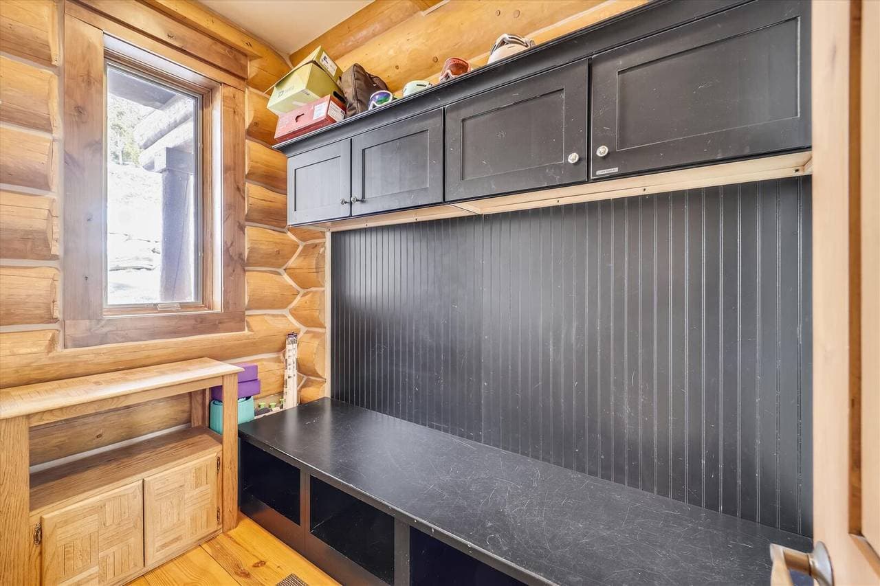 Goldenview Lodge - Image 20