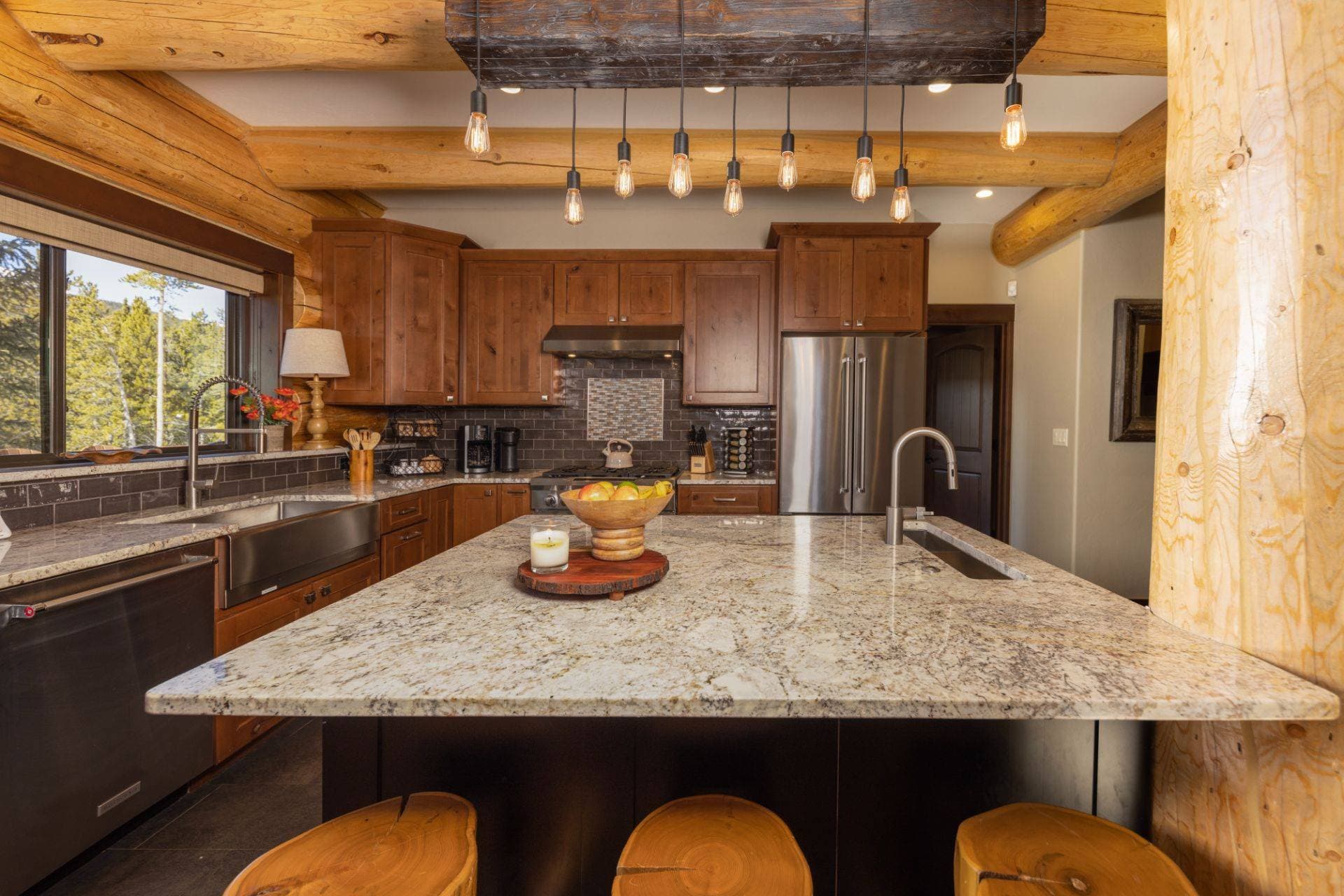 Pine Ridge Cabin - Image 3