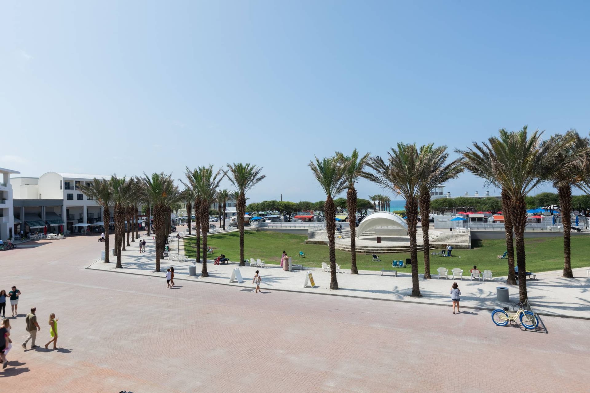 Center Stage - Image 4