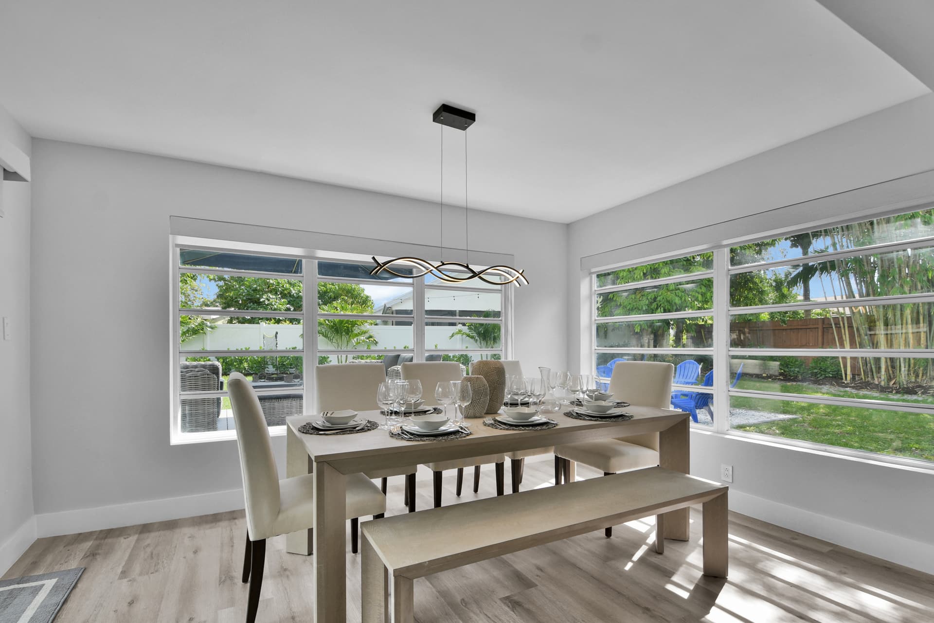 Bluebird House - Image 19