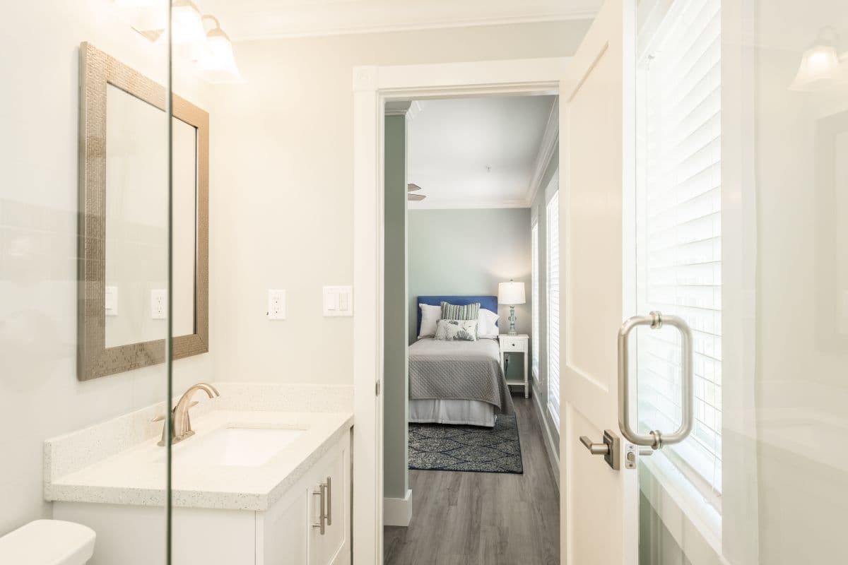 Upper Sunset North - Image 32