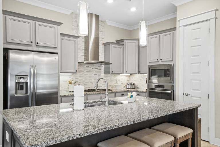 York Escape - Image 11