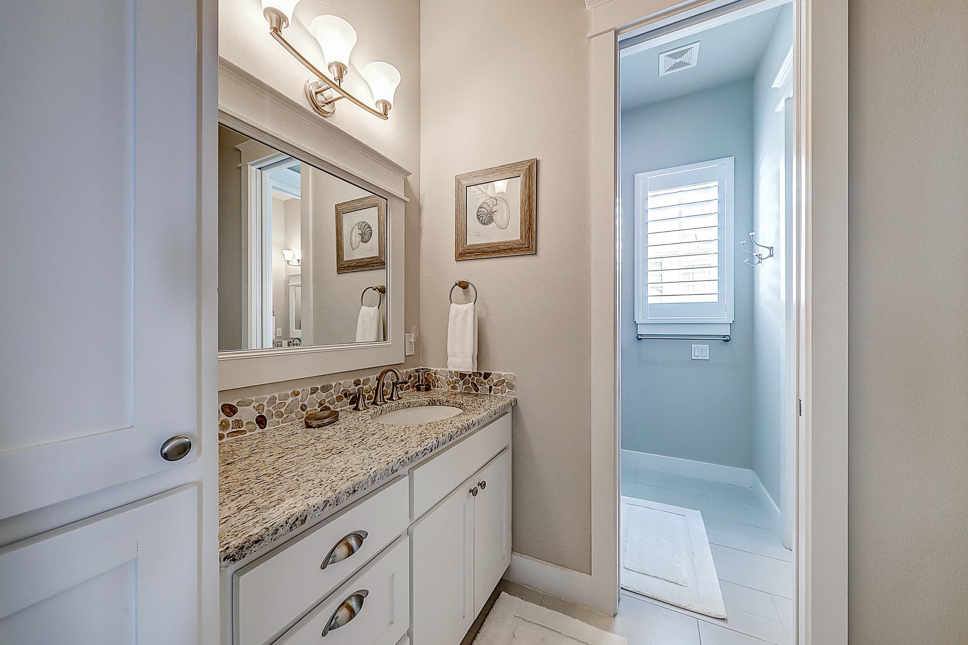 Sunrise Avenue House - Image 14