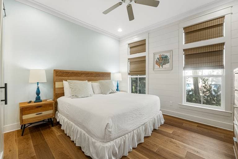 Connecticut Yankee - Image 17