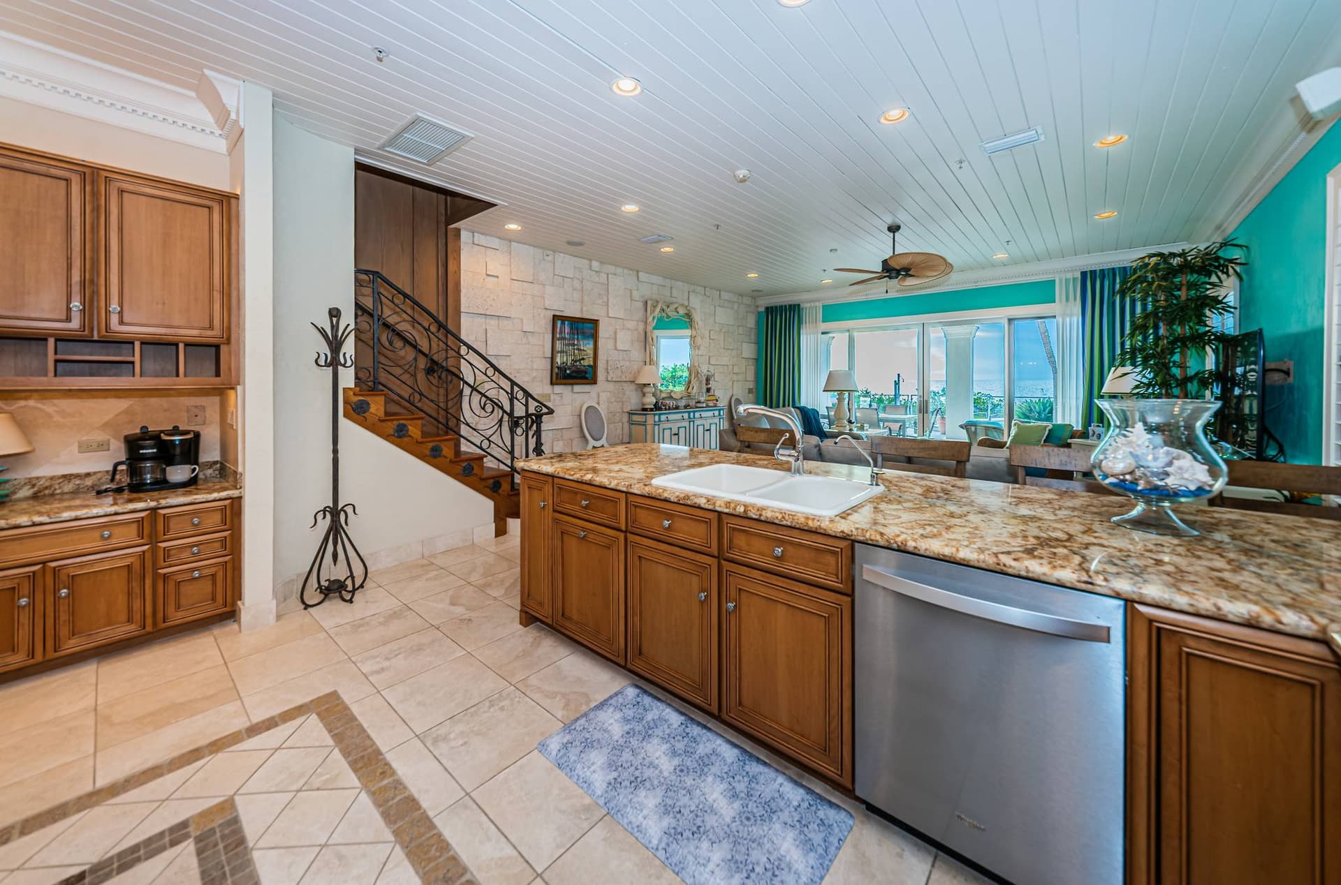 Ocean Blue Villa - Image 11