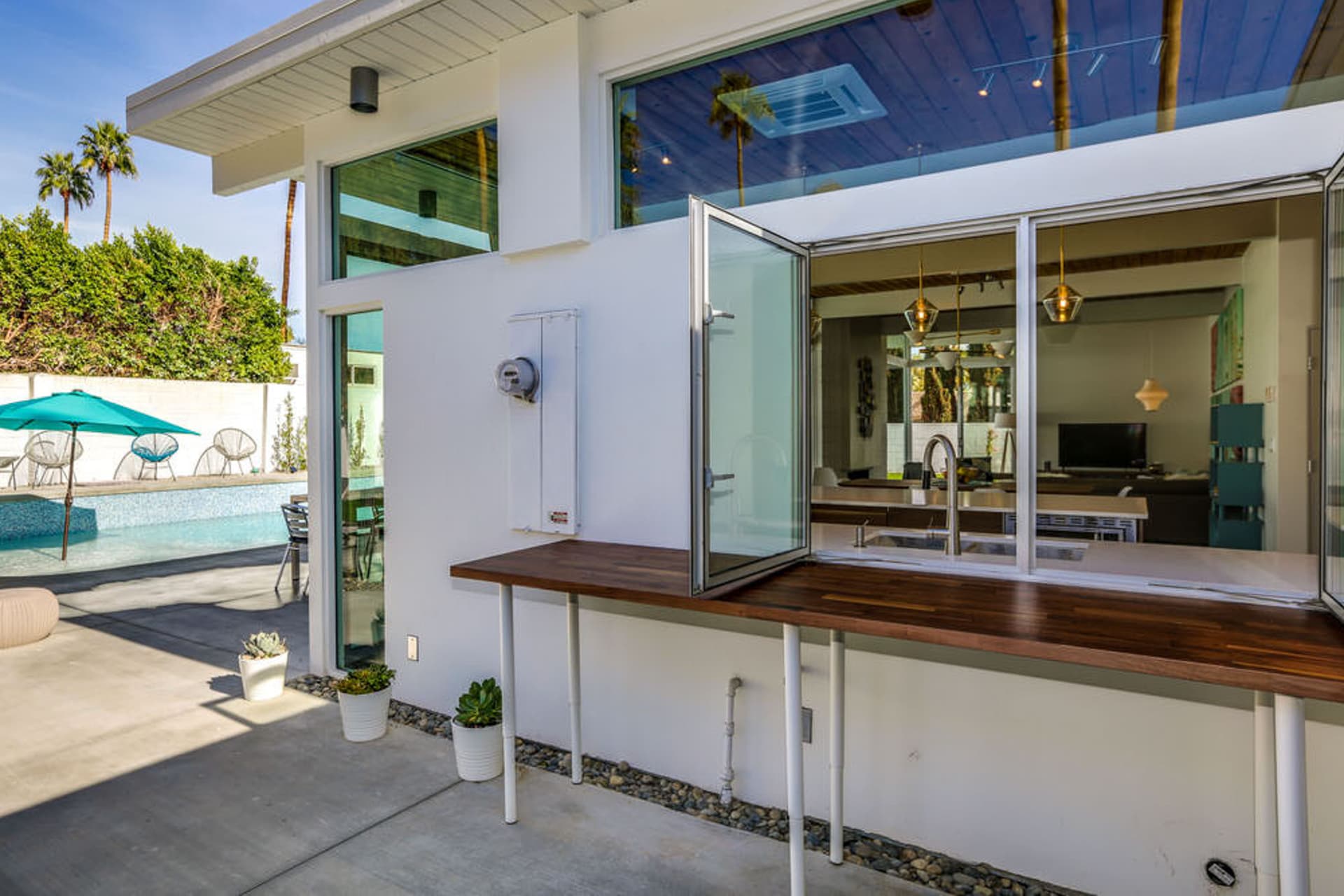 Regal Contemporary House - Image 21