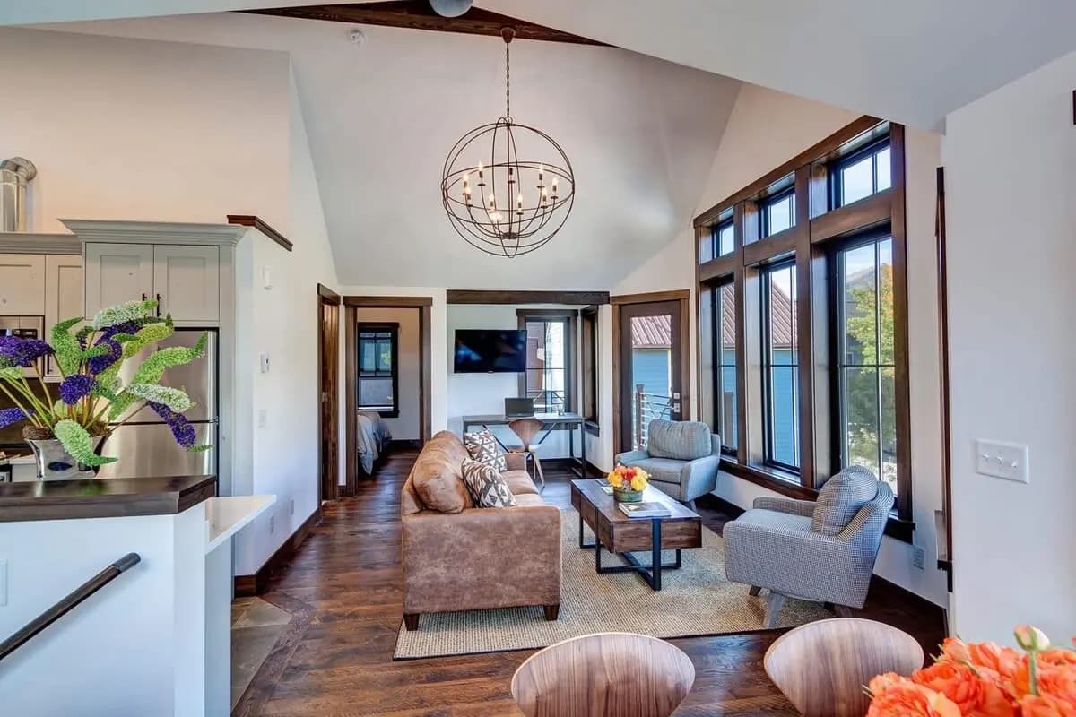 Aurum Condo - Image 3